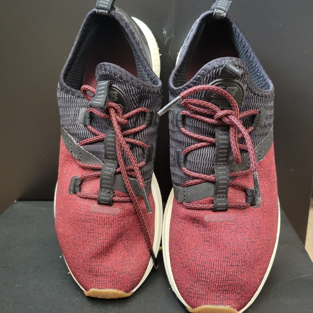 New Balance Men's Fresh Foam LAZR Sport Size US 8